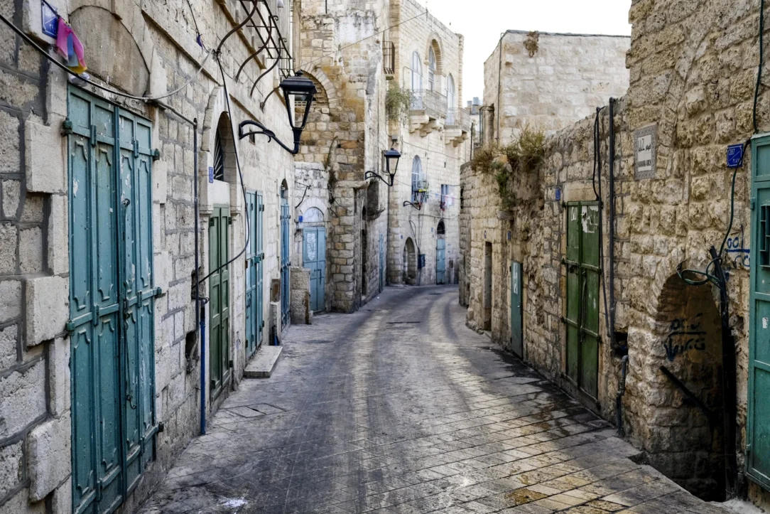 Jesus in jerusalem streets vision